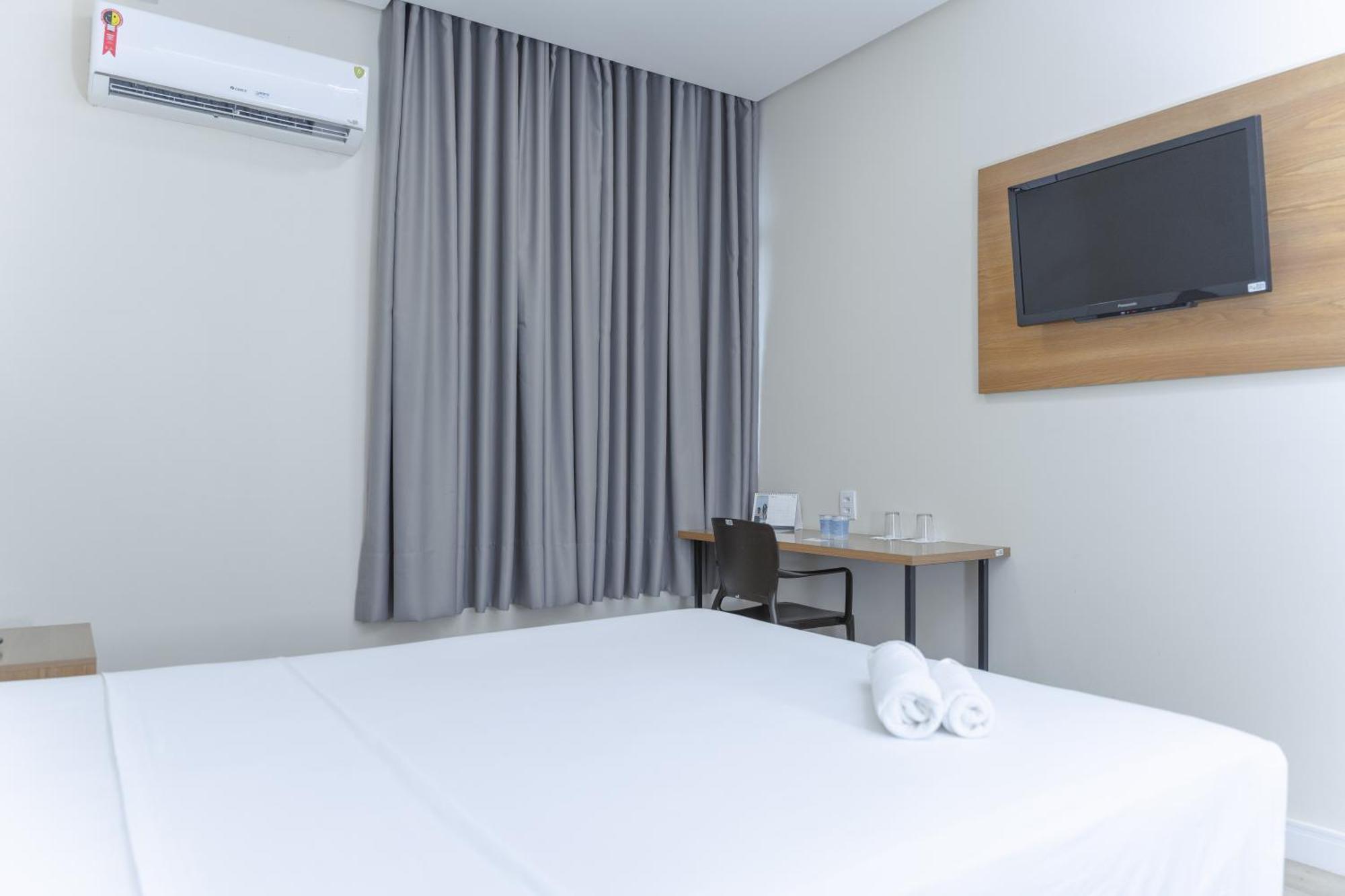 ברקרנה Hotel Equinocios Executive מראה חיצוני תמונה